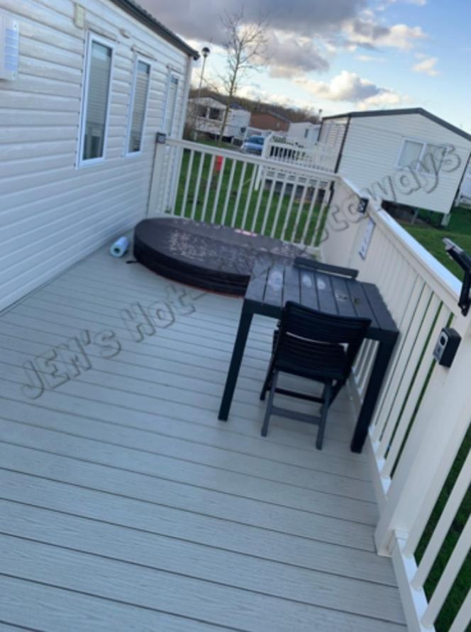 Jems Hot-Tub Getaways 8 Berth At Tattershall Lakes エクステリア 写真